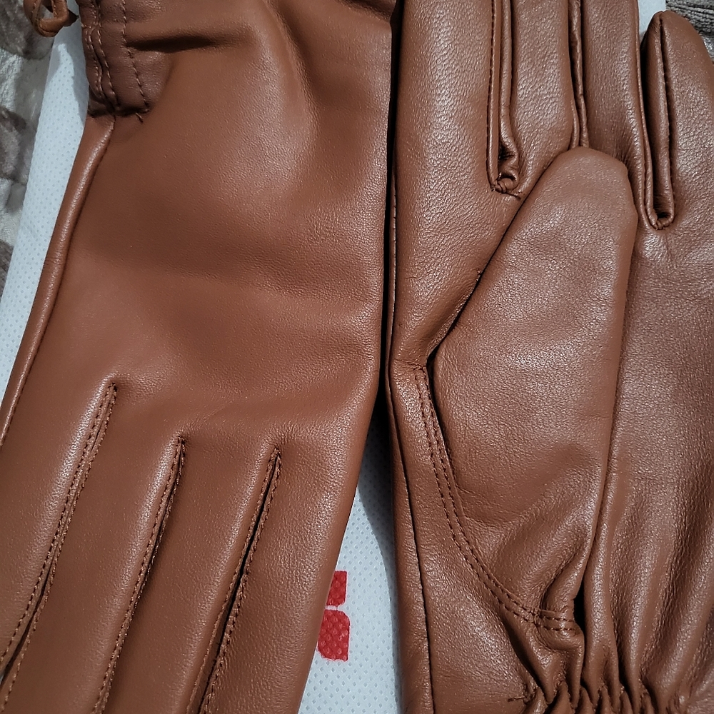 Luxury lane woman gloves